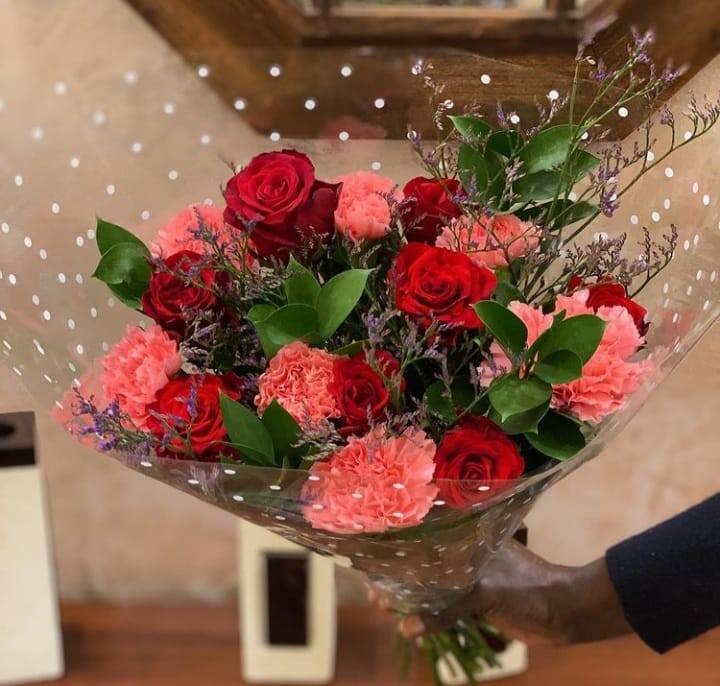 pefect love Carnations&tropicals