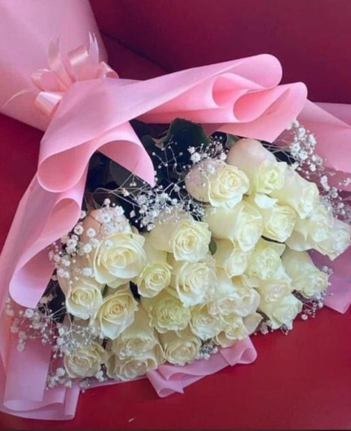 Crimson white&babiesbreath
